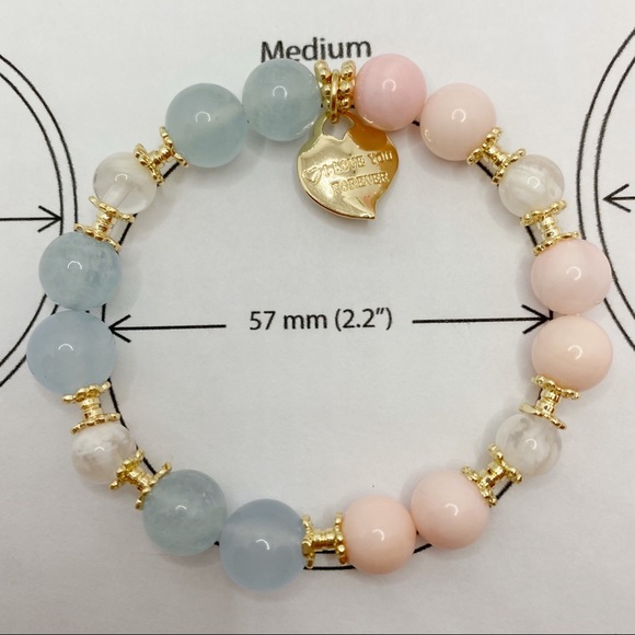 Nature Aquamarine Queen Conch Shell Bracelet - Picture 10 of 10